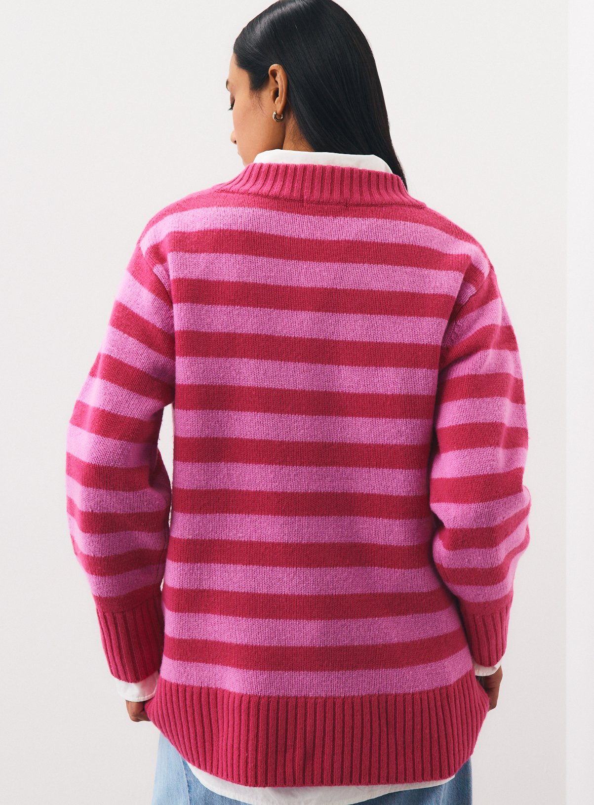 Bright Pink Pure Lambswool V-Neck Jumper XL - Image 4 thumbnail